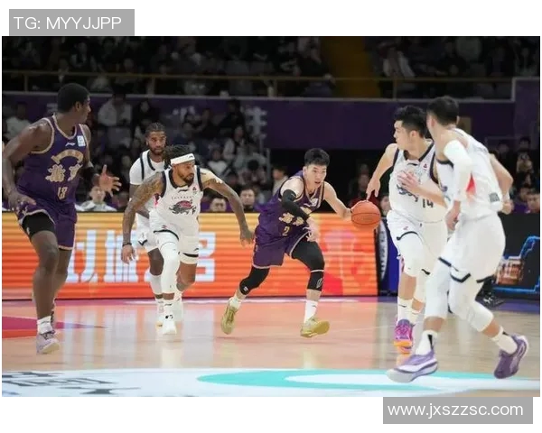 杨瀚森双双表现出色里勒关键时刻发力助北控险胜青岛