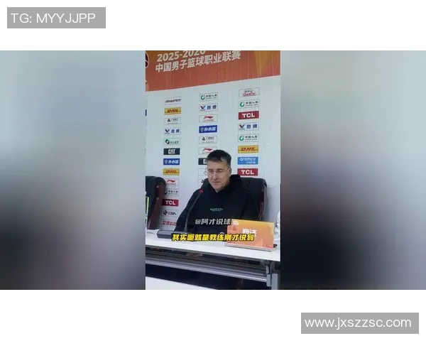 新疆与广东第四场激战回顾赛场精彩瞬间与球员表现分析 新疆与广东第四场激战回顾赛场精彩瞬间与球员表现分析